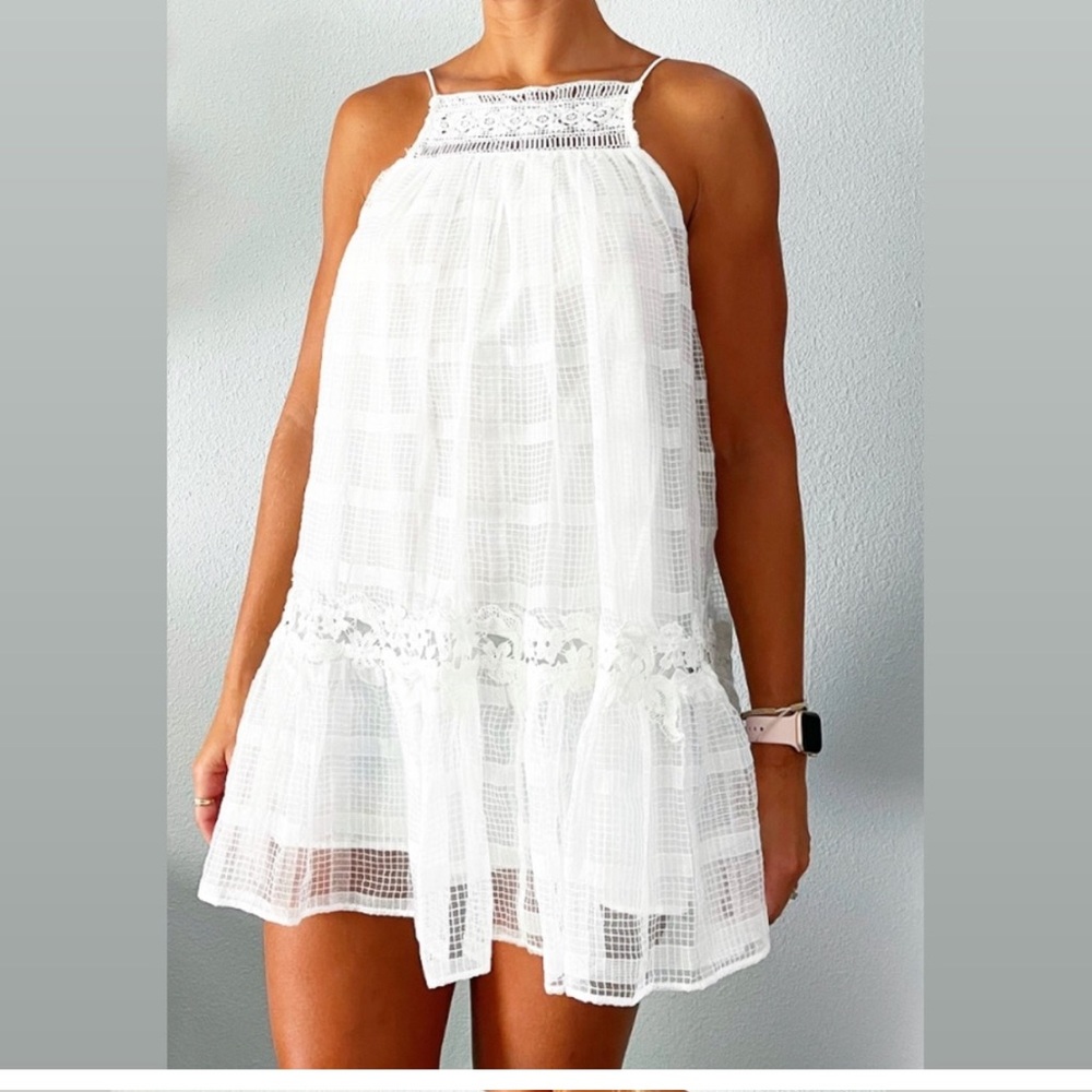 Zara short lightweight flowy crochet detail dress